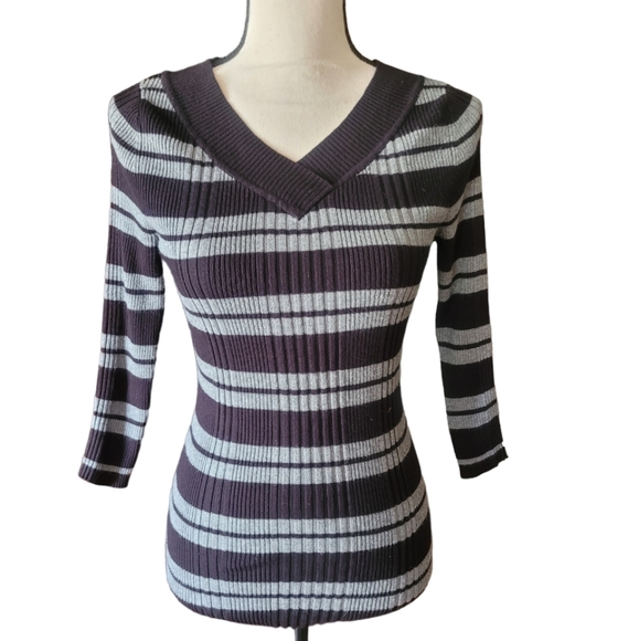 united states sweaters Sweaters Black Gray Mid Sleeve Sweater Size S Poshmark